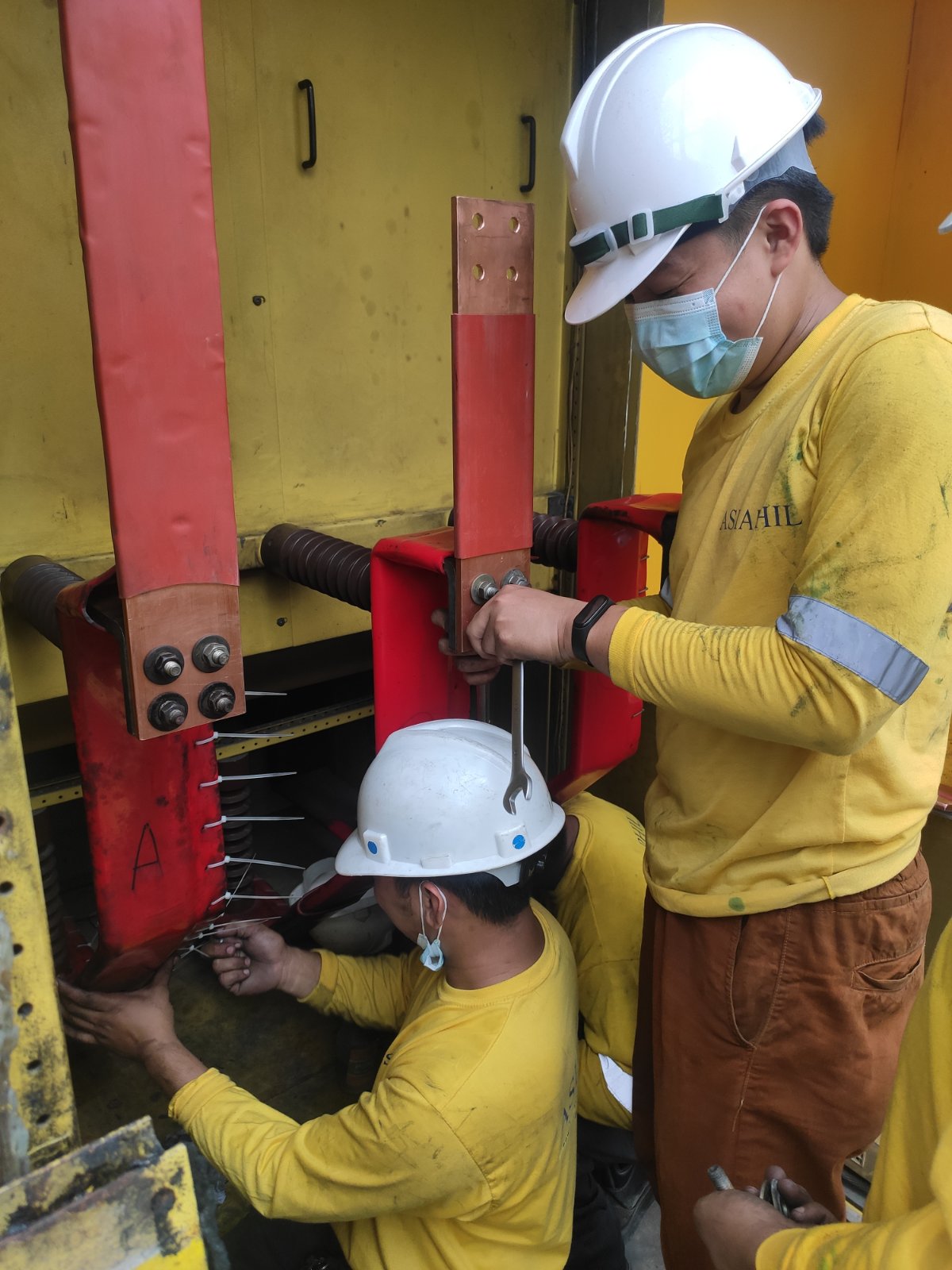 Installation of bolts and nuts